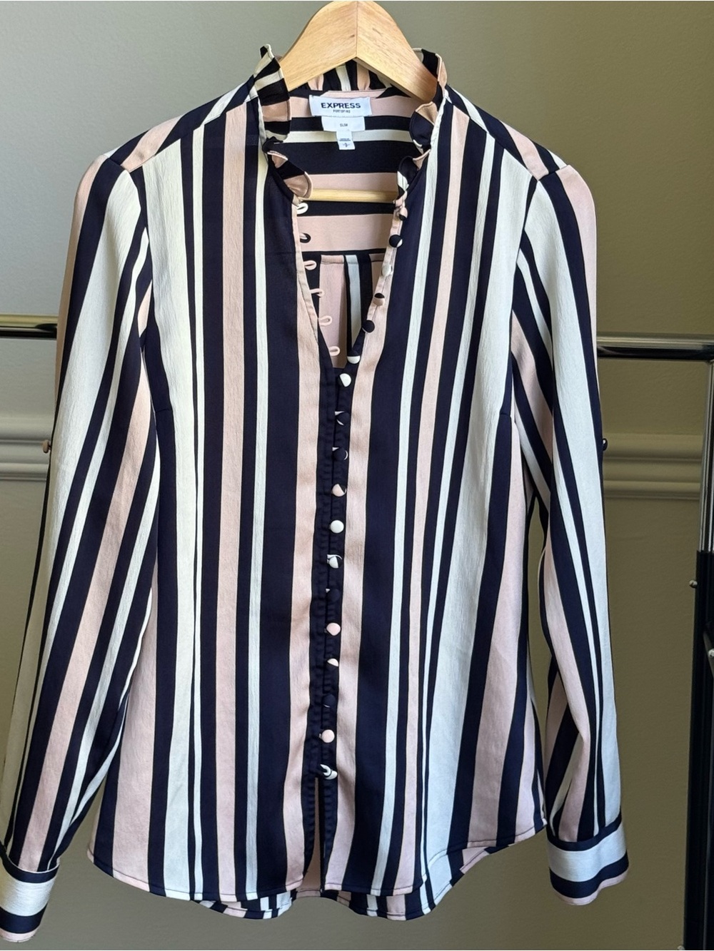 Express Portofino Blouse Striped Ruffle-Trim Button Front S Blush &Navy Preowned